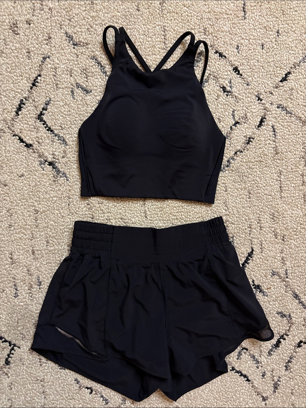 Lululemon set size (4) Black NWOT